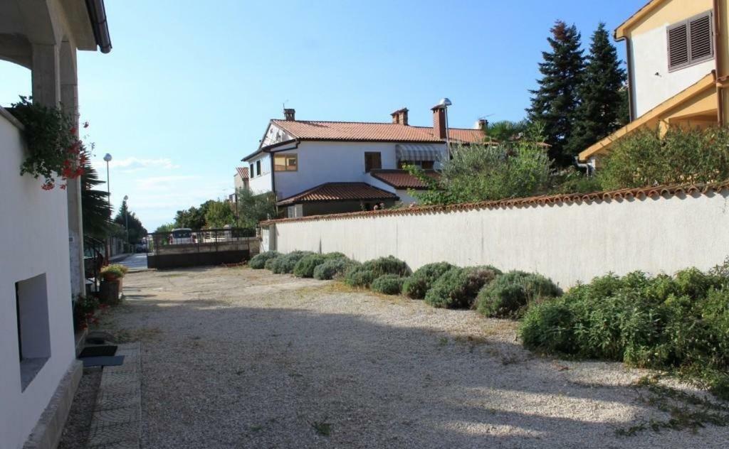 Apartment Radovan Пореч Экстерьер фото